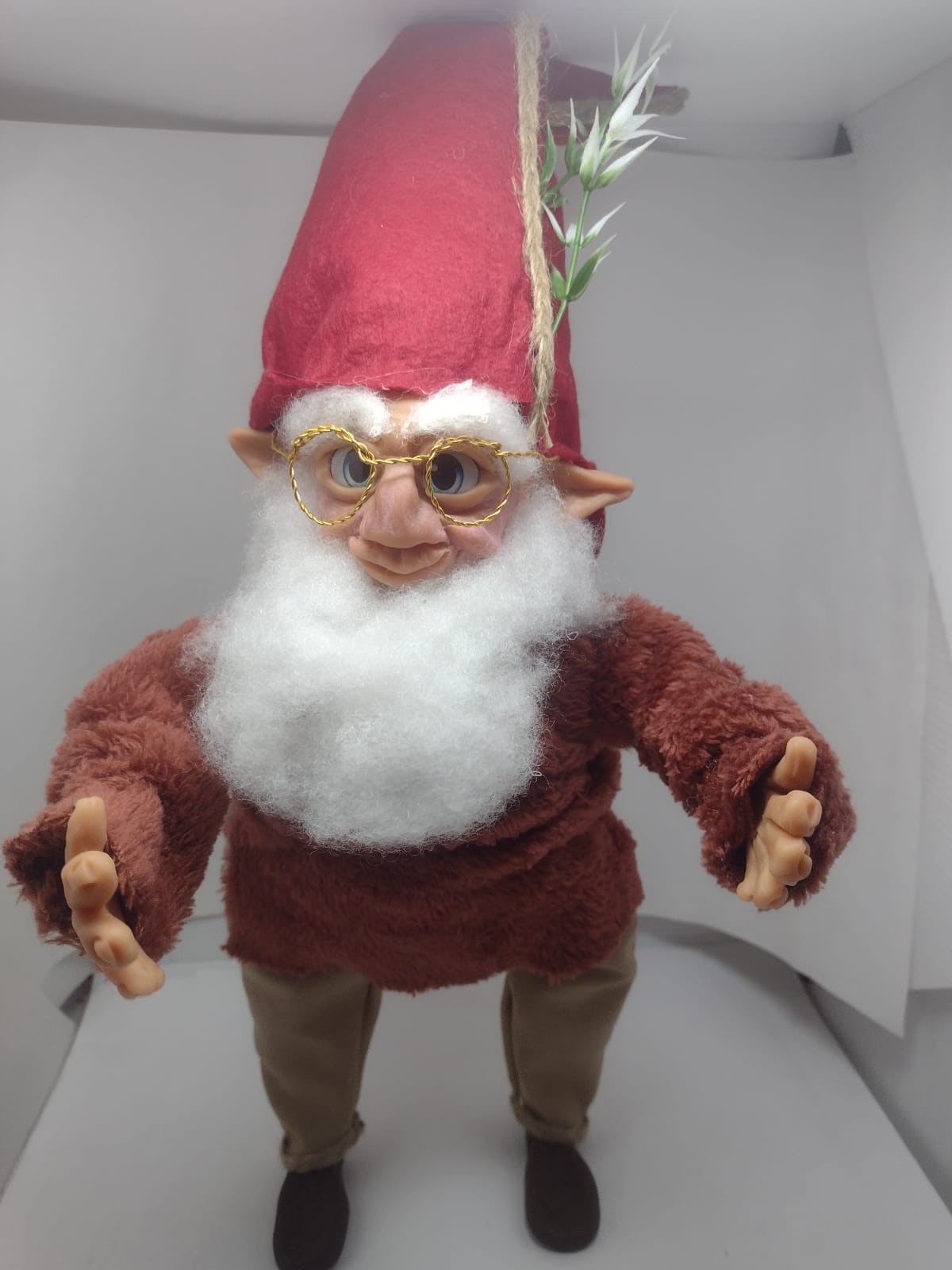 ✨ Gnomo Artesanal Guardião da Sabedoria e do Lar ✨